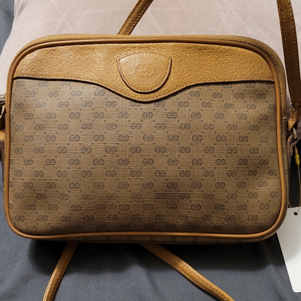 SALE Authentic Gucci Vintage Leather Crossbody Bag